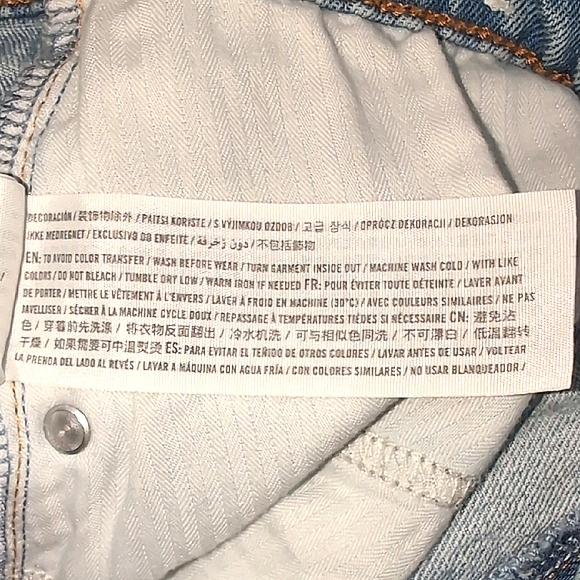 🎉Host Pick🎉 Abercrombie & Fitch Light Blue High Rise Jeans - Picture 5 of 6